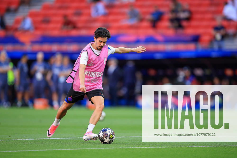 Paris Saint-Germain, Open Training Session Paris Saint-Germain Midfielder Vitinha (17) during the open training session for Paris Saint-Germain ahead of the Champions League Cup Final at Puskas Arena Park, Budapest, Hungary on 29 May 2026. Budapest Puskas Arena Park Hungary Editorial use only ,