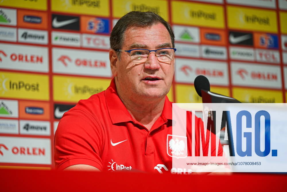 Wroclaw 30.05.2026. Football. Poland national team, Nationalteam press conference, PK, Pressekonferenz ahead of the International Friendly, Länderspiel, Nationalmannschaft match against Ukraine in Wroclaw, Poland --- Pilka nozna. Konferencja prasowa reprezentacji Polski przed meczem towarzyskim przeciwko Ukrainie. Persons shown: Jan Urban Fot. Tomasz Karczewski Arena Akcji NEWSPIX.PL --- newspix.pl POLAND OUT!