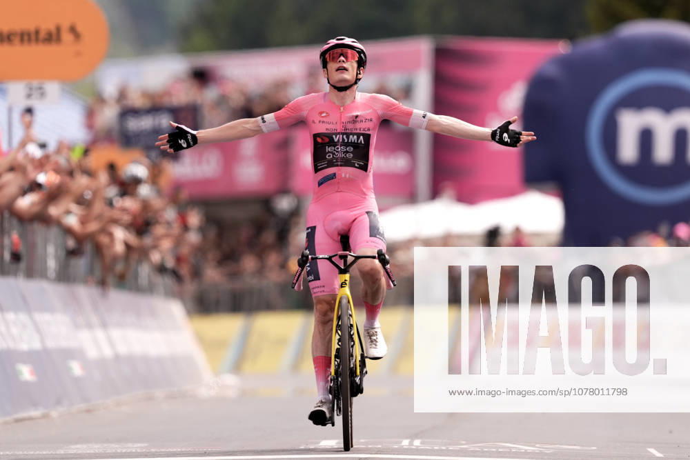 Denmarks Jonas Vingegaard Hansen of Team Visma Lease A Bike (Pink jersey) winner of the stage on the finish line during Stage 20 of the Giro dItalia, from Gemona del Friuli to Piancavallo, Italy, Saturday