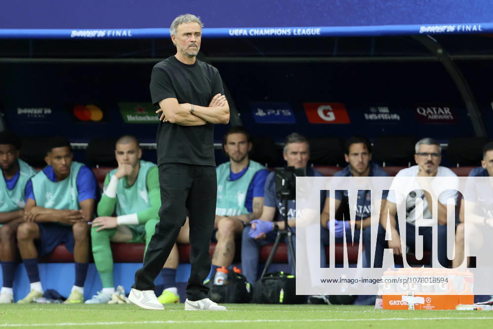 Paris Saint-Germain v Arsenal FC - UEFA Champions League Final 2026 Luis Enrique, head coach of Paris Saint-Germain on the side line during the UEFA Champions League Final 2026 match between Paris Saint-Germain and Arsenal FC at Puskas Arena on May 30, 2026 in Budapest, Hungary. WARNING! This Photograph May Only Be Used For Newspaper And Or Magazine Editorial Purposes. May Not Be Used For Publications Involving 1 player, 1 Club Or 1 Competition Without Written Authorisation From Football DataCo Ltd. For Any Queries, Please Contact Football DataCo Ltd on +44 (0) 207 864 9121 Budapest Puskas Arena Hungary Hungary