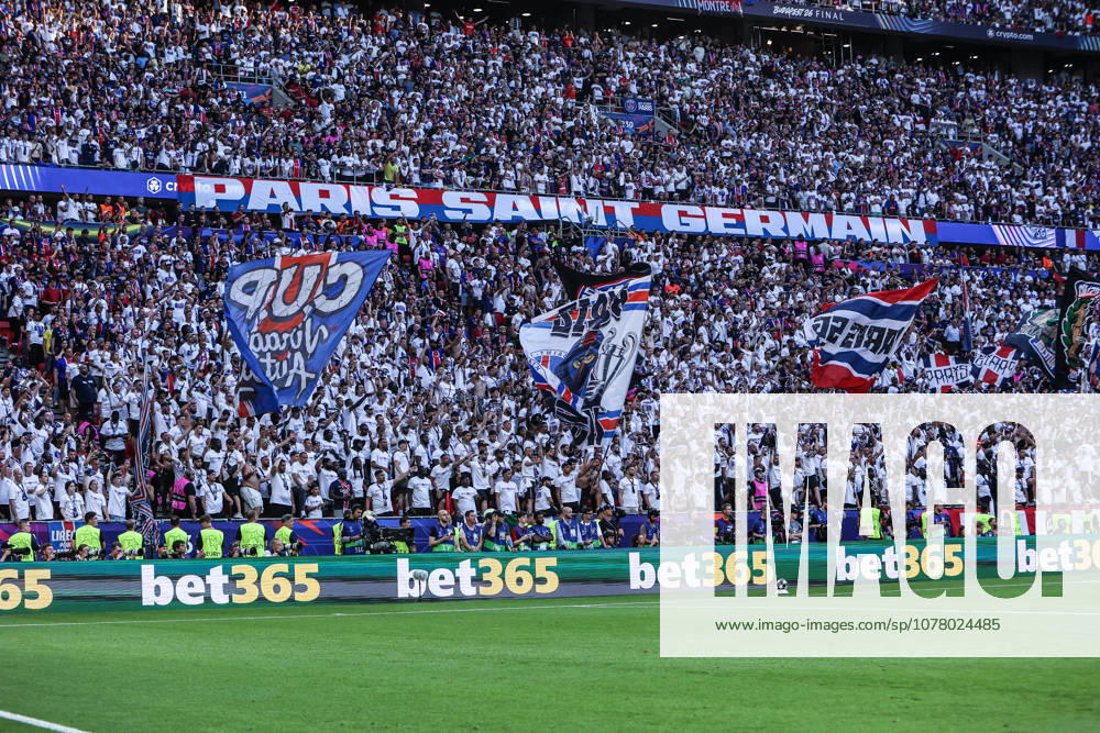 Sport, Football, UEFA Champions League Season 2025 2026 Final Paris Saint Germain FC Arsenal 30 05 2026, Puskas Arena Budapest Fans Paris Saint Germain Budapest Puskas Arena Hungary
