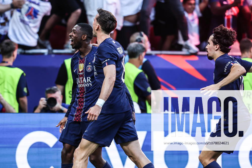 Sport, Football, UEFA Champions League season 2025 2026 Final Paris Saint Germain FC Arsenal 30 05 2026, Puskas Arena Budapest Goal celebration Paris Saint Germain after Ousmane Dembele Paris scored a penalty to equalize the score at 1 1, the players rejoice Budapest Puskas Arena Hungary