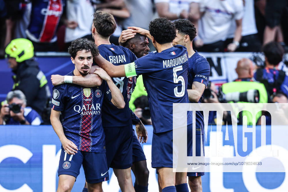 Sport, Football, UEFA Champions League season 2025 2026 Final Paris Saint Germain FC Arsenal 30 05 2026, Puskas Arena Budapest Goal celebration Paris Saint Germain after Ousmane Dembele Paris scored a penalty to equalize the score at 1 1, the players rejoice Budapest Puskas Arena Hungary