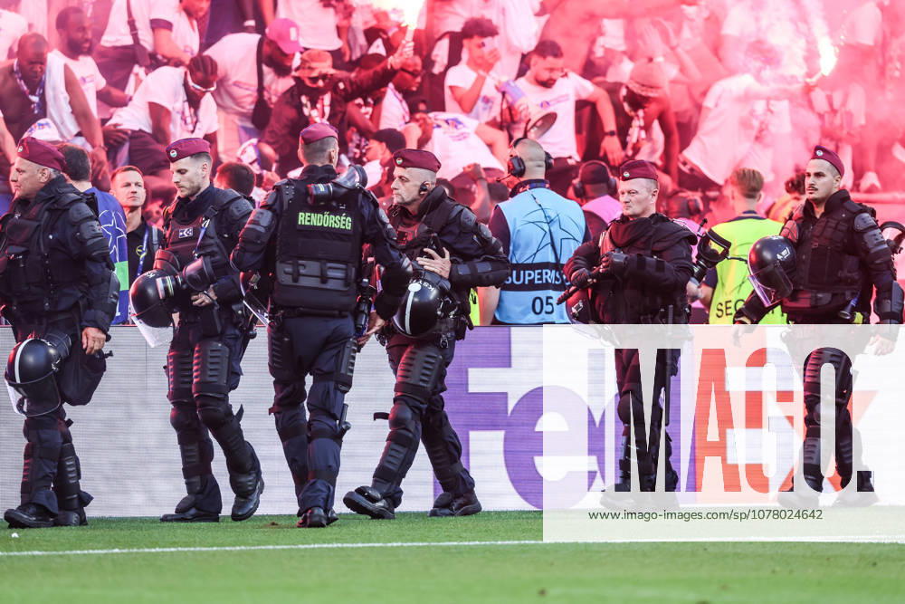 Sport, Football, UEFA Champions League season 2025 2026 Final Paris Saint Germain FC Arsenal 30 05 2026, Puskas Arena Budapest Police officers in action, pyro at fans of Paris Saint Germain Budapest Puskas Arena Hungary