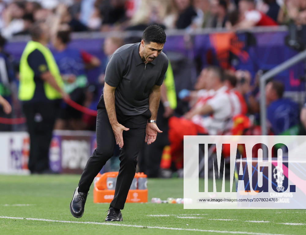 Budapest, Hungary, 30th May 2026. Mikel Arteta manager of Arsenal reacts during the Paris Saint Germain vs Arsenal UEFA Champions League Final match at Puskas Arena, Budapest. Picture credit should read: David Klein Sportimage . SPI_121_DK_PSG_Arsenal SPI-4828-0120
