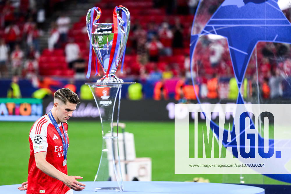 Viktor Gyökeres of Arsenal looks dejected after the UEFA Champions League final match between Paris Saint Germain and Arsenal on May 30, 2026 in Budapest Photo Maxim Thore BILDBYRAN kod MT MT1056 fotboll football soccer fotball uefa champions league champions league paris saint germain arsenal bbeng depp