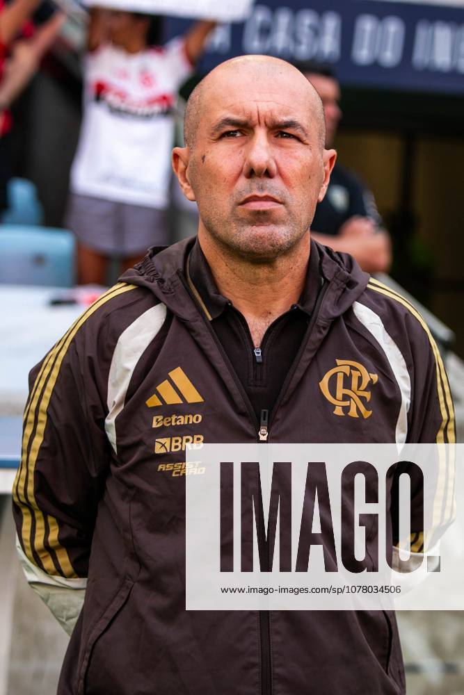Flamengo and Coritiba, for the 18th round of the Brazilian championship. Rio de Janeiro (RJ) 05 30 2026 - Flamengo Coritiba Brasilerao Maracana - Flamengo coach, Leonardo Jardim, at the match between Flamengo and Coritiba, for the 18th round of the Brazilian championship, on the afternoon of this Saturday (30), at the Maracana stadium, in Rio de Janeiro.(Foto: Lucas Simonin Gomes Thenews2 imago images) SPO