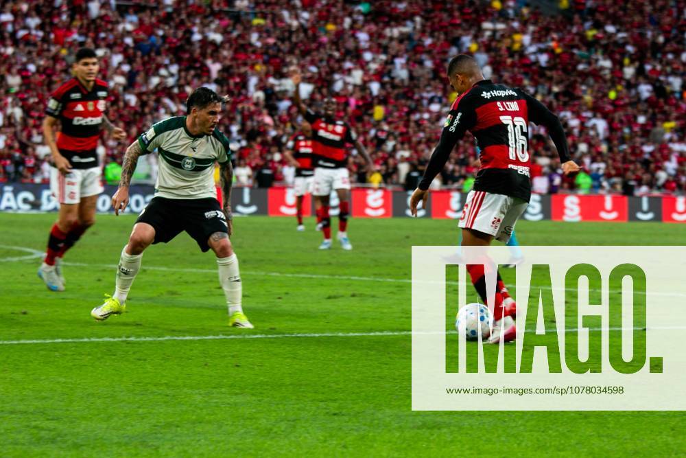 Flamengo and Coritiba, for the 18th round of the Brazilian championship. Rio de Janeiro (RJ) 05 30 2026 - Flamengo Coritiba Brasilerao Maracana - Samuel Lino, Flamengo player, in the match between Flamengo and Coritiba, for the 18th round of the Brazilian championship, on the afternoon of this Saturday (30), at the Maracana stadium, in Rio de Janeiro.(Foto: Lucas Simonin Gomes Thenews2 imago images) SPO