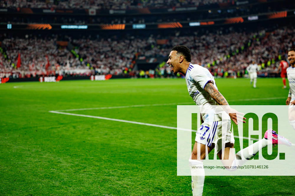 Morgan Rogers seen celebrating after scoring goal during the UEFA Europa League 2026 final game between teams of SC Freiburg and Aston Villa FC (Maciej Rogowski Ball Raw Images) Istanbul Besiktas Stadium Turkey