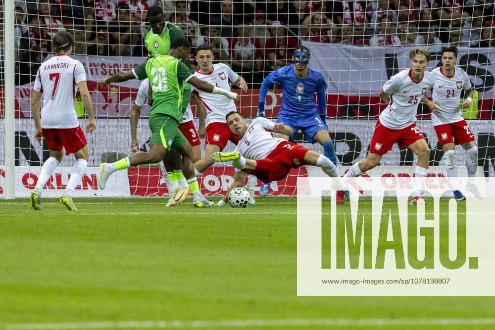 Poland - Nigeria 03.06.2026 football, Warsaw, PGE National Stadium, FIFA , friendly international game match Poland - Nigeria ( mecz towarzyski, pilka nozna, Polska - Nigeria ) image shows: Raphael Onyedika (20) Jan Bednarek (5) Kamil Grabara (1) Kacper Potulski 9250 Nicola Zalewski (21) photo Katarzyna Plewczynska Fotostyk