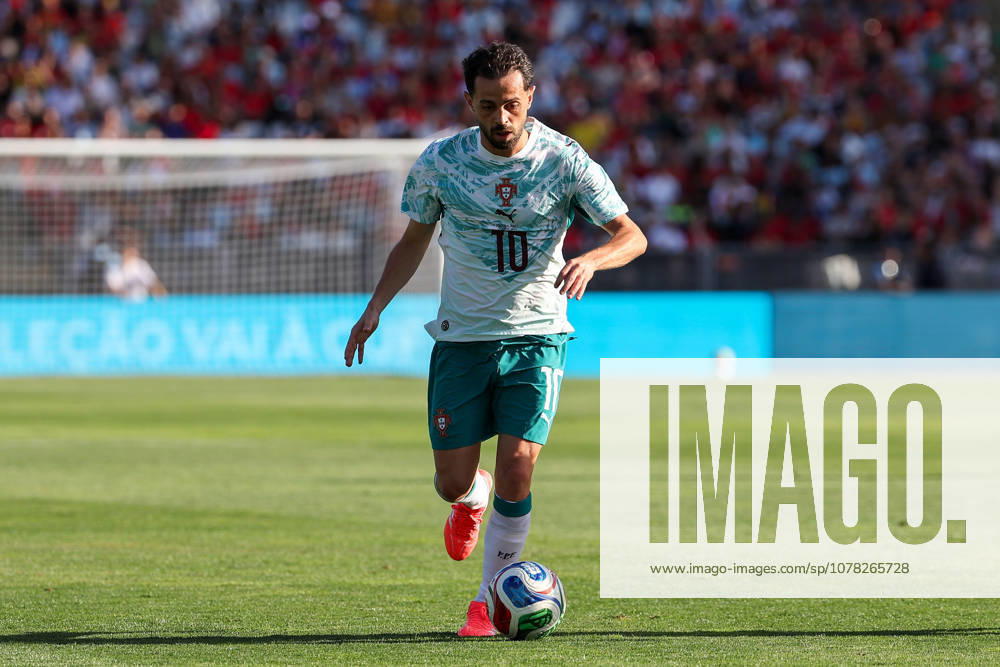 Bernardo Silva Portugal , in action, with the ball during the international friendly match between Portugal and Chile at Estadio Nacional do Jamor on June 6, 2026, in Oeiras, Portugal The match serves as preparation for the 2026 FIFA World Cup in the United States