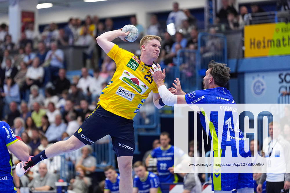 Handball, 1 HBL, VfL Gummersbach Rhein Neckar Löwen, Schwalbe Arena Haukur Thrastarson Rhein Neckar Loewen, 25 in duel against Teitur Einarsson VfL Gummersbach, 14