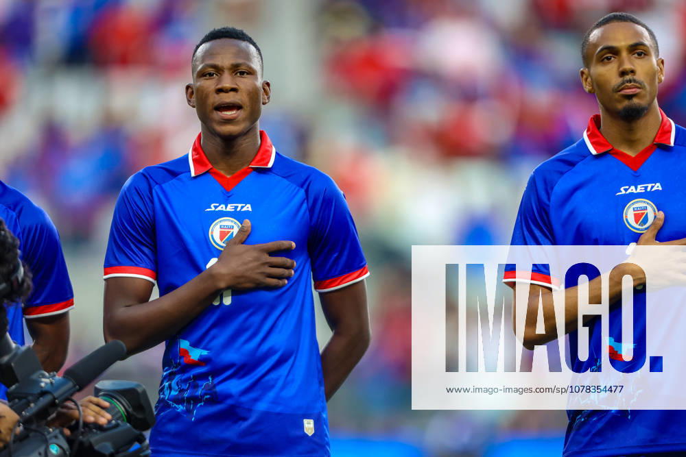 Players of the Haiti national team, Nationalteam during the national anthem prior to kickoff of the International Friendly, Länderspiel, Nationalmannschaft match. Miami USA - ZUMAd192 20260605_zsp_d192_063