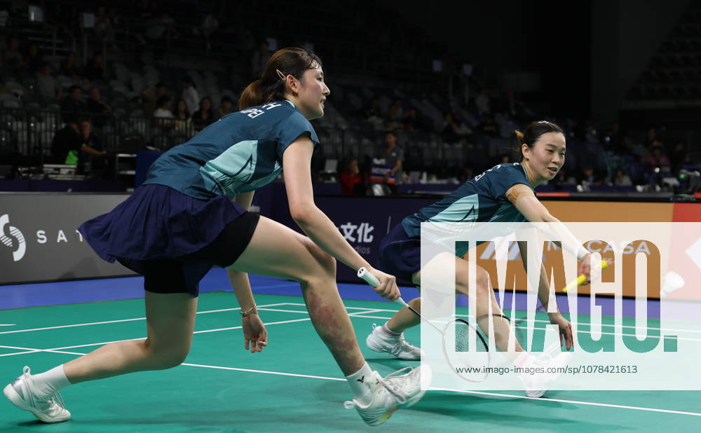 (260612) -- SYDNEY, June 12, 2026 -- Hsu Ya Ching (R) Sung Yu-Hsuan compete during the women s doubles quarterfinal match between Jia Yifan Zhang Shuxian of China and Hsu Ya Ching Sung Yu-Hsuan of Chinese Taipei at the Australian Badminton Open 2026 in Sydney, Australia, June 12, 2026. ) (SP)AUSTRALIA-SYDNEY-BADMINTON-AUSTRALIAN OPEN-WOMEN S DOUBLES GongxBing