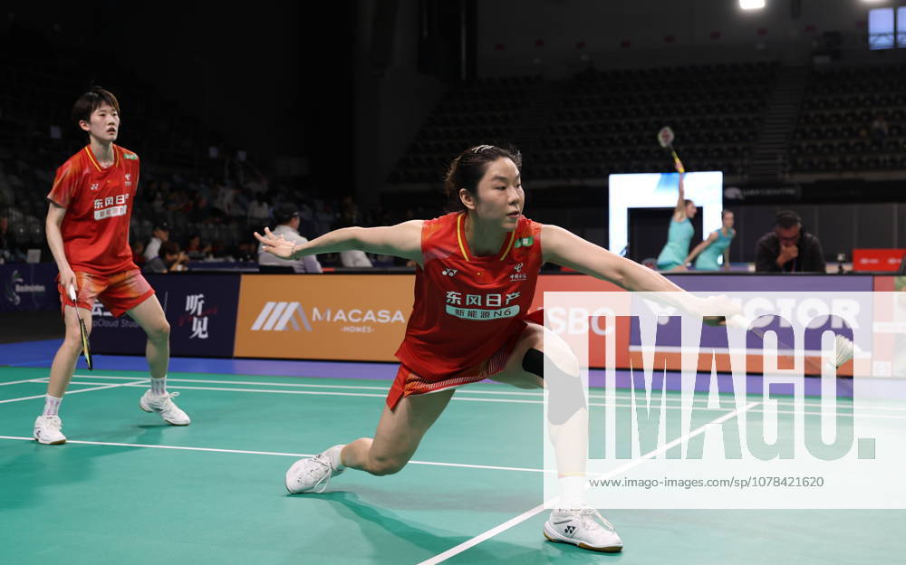 (260612) -- SYDNEY, June 12, 2026 -- Jia Yifan (R) Zhang Shuxian compete during the women s doubles quarterfinal match between Jia Yifan Zhang Shuxian of China and Hsu Ya Ching Sung Yu-Hsuan of Chinese Taipei at the Australian Badminton Open 2026 in Sydney, Australia, June 12, 2026. ) (SP)AUSTRALIA-SYDNEY-BADMINTON-AUSTRALIAN OPEN-WOMEN S DOUBLES GongxBing