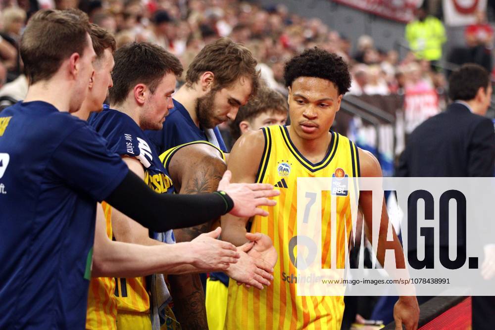Kayil, Jack (ALBA Berlin, 7) coming to the bench during the easyCredit Basketball Bundesliga Playoff Finals on game 1, between FC Bayern Muenchen vs. ALBA Berlin at SAP Garden, Munich, on June 12, 2026 in Munich, Germany. Bavaria Germany