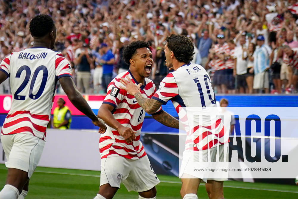 USA Soccer FIFA World Cup 2026 Group D USA vs Paraguay SoFi Stadium Los Angeles, California Goal and goal celebration for 1-0 through Damian Bobadillas own goal Damian Bobadilla Paraguay, 16 Joy, emotion, celebration Weston McKennie USA, 8 Christian Pulisic USA, 10 Folarin Balogun USA, 20