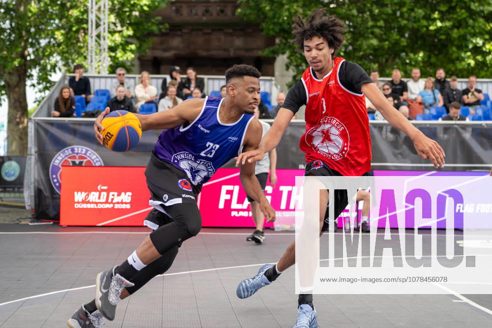 Duel between Lagio Grantsaan, Team Twente, 23 and Rotimi Sofiane Ogunniyi Team Bonn, 03 Innside 3x3 Circus, basketball, group phase, D Sports, 13 06 2026 Innside 3x3 Circus, basketball, group phase, D Sports, 13 06 2026 Duesseldorf