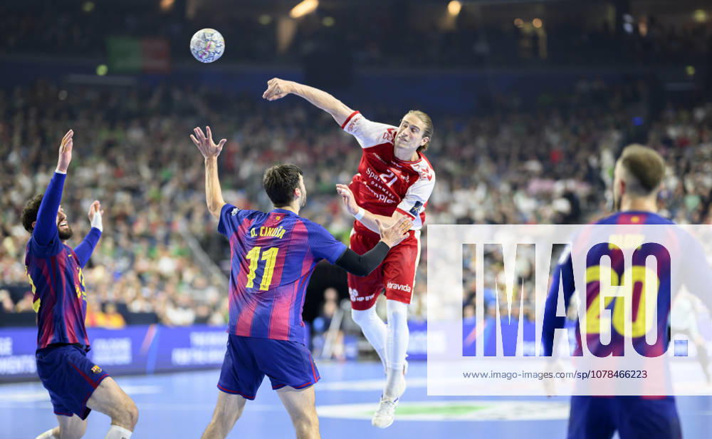 From l Djordje CIKUSA JILICIC Barca , Juri Knorr AH , Aleix GOMEZ Barca throw, action semi-final Aalborg Handbold AH vs Barca, on 13 06 2026 Men Handball EHF Champions League Final4 2026, from 13 06 14 06 2026 in Cologne Germany Lanxess Arena