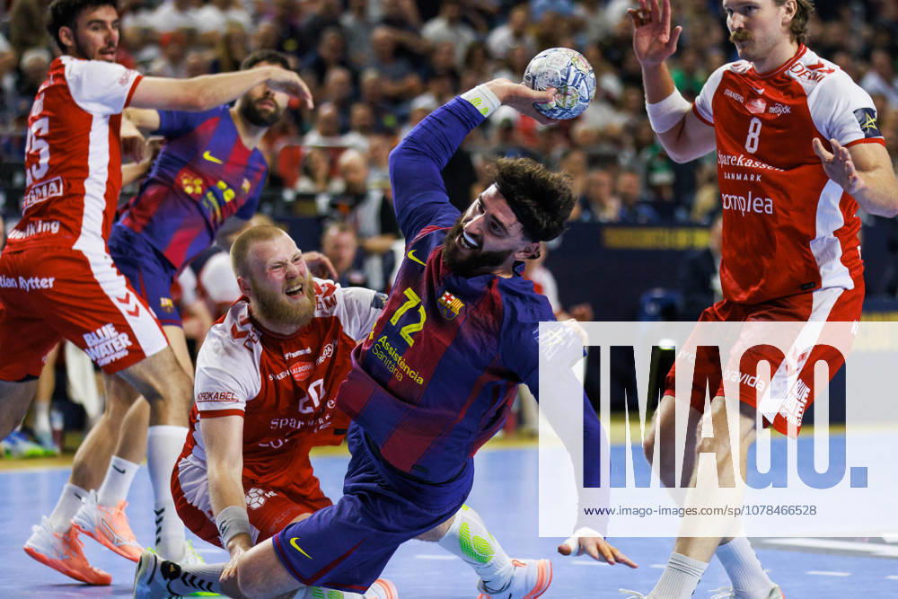 Ludovic FABREGAS FC Barcelona Barca, 72 scores a goal, action, goal throw GER, Aalborg Handbold vs FC Barcelona, handball, TruckScout24 EHF FINAL4 2026, semi-final, match time 2025 2026, 13 06 2026, GER, Aalborg Handbold vs FC Barcelona, handball, TruckScout24 EHF FINAL4 2026, semi-final, match time 2025 2026, 13 06 2026, Cologne