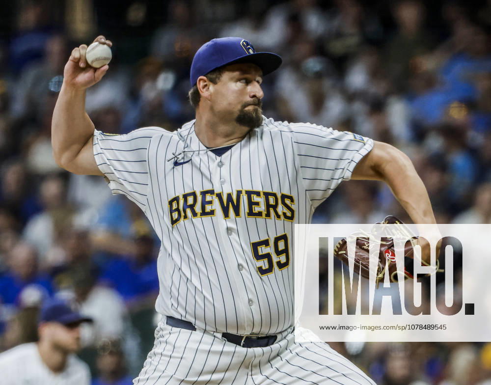 Milwaukee Brewers relief pitcher Joel Kuhnel throws in the eighth inning of the MLB, Baseball Herren, USA game between the Philadelphia Phillies and the Milwaukee Brewers at American Family Field in Milwaukee, Wisconsin on Saturday, June 13, 2026. MIL20260613839 TANNENxMAURY