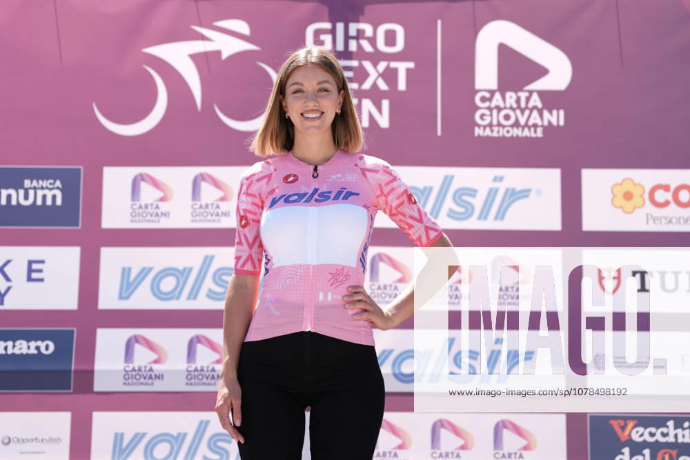 Presentation of the pink jersey during Stage 1 of the Giro Next Generation from Reggio Calabria to Vibo Valentia Italy, Saturday June 14, 2026(Photo Massimo Paolone LaPresse)