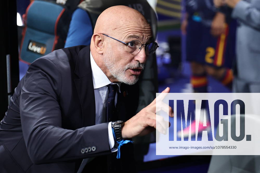 FIFA World Cup, WM, Weltmeisterschaft, Fussball 2026 - Group H - Spain vs Cabo Verde Spain s head coach Luis de la Fuente reacts prior to the FIFA World Cup 2026 group stage match Spain vs Cabo Verde, in Atlanta, USA, 15 June 2026. ATLANTA United States