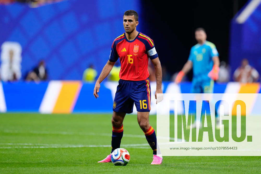 Spain v Cape Verde - FIFA World Cup, WM, Weltmeisterschaft, Fussball 2026 - Group H ATLANTA, UNITED STATES - JUNE 15: Rodri Hernandez (16) of Spain controls the ball during the 2026 FIFA World Cup First Stage Group H match between Spain and Cape Verde at Mercedes-Benz Stadium (Atlanta Stadium) in Atlanta, Georgia, United States on June 15, 2026. Jose Hernandez Anadolu Georgia United States. Editorial use only. Please get in touch for any other usage.