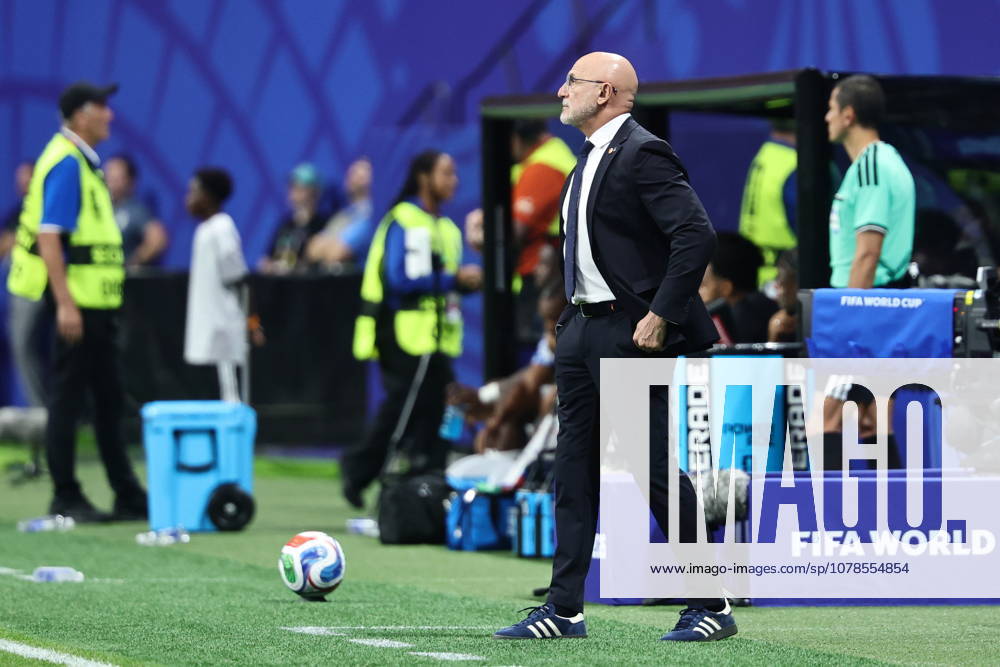 FIFA World Cup, WM, Weltmeisterschaft, Fussball 2026 - Group H - Spain vs Cabo Verde Spain s head coach Luis de la Fuente reacts during the FIFA World Cup 2026 group stage match Spain vs Cabo Verde, in Atlanta, USA, 15 June 2026. ATLANTA United States