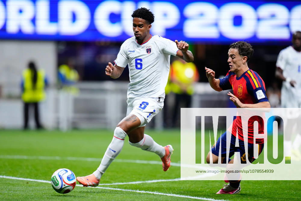 Spain v Cape Verde - FIFA World Cup, WM, Weltmeisterschaft, Fussball 2026 - Group H ATLANTA, UNITED STATES - JUNE 15: Pablo Martin Gavi (R) of Spain and Kevin Pina (6) of Cape Verde compete for the ball during the 2026 FIFA World Cup First Stage Group H match between Spain and Cape Verde at Mercedes-Benz Stadium (Atlanta Stadium) in Atlanta, Georgia, United States on June 15, 2026. Jose Hernandez Anadolu Georgia United States. Editorial use only. Please get in touch for any other usage.