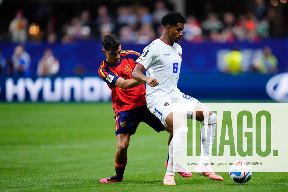Kevin Pina of Cabo Verde and Pedri Gonzalez of Spain compete for the ball during the FIFA World Cup, WM, Weltmeisterschaft, Fussball 2026 Group H match between Spain and Cabo Verde at Atlanta Stadium on June 15, 2026 in Atlanta, United States. Atlanta United States - ZUMAa181 20260615_zaa_a181_038