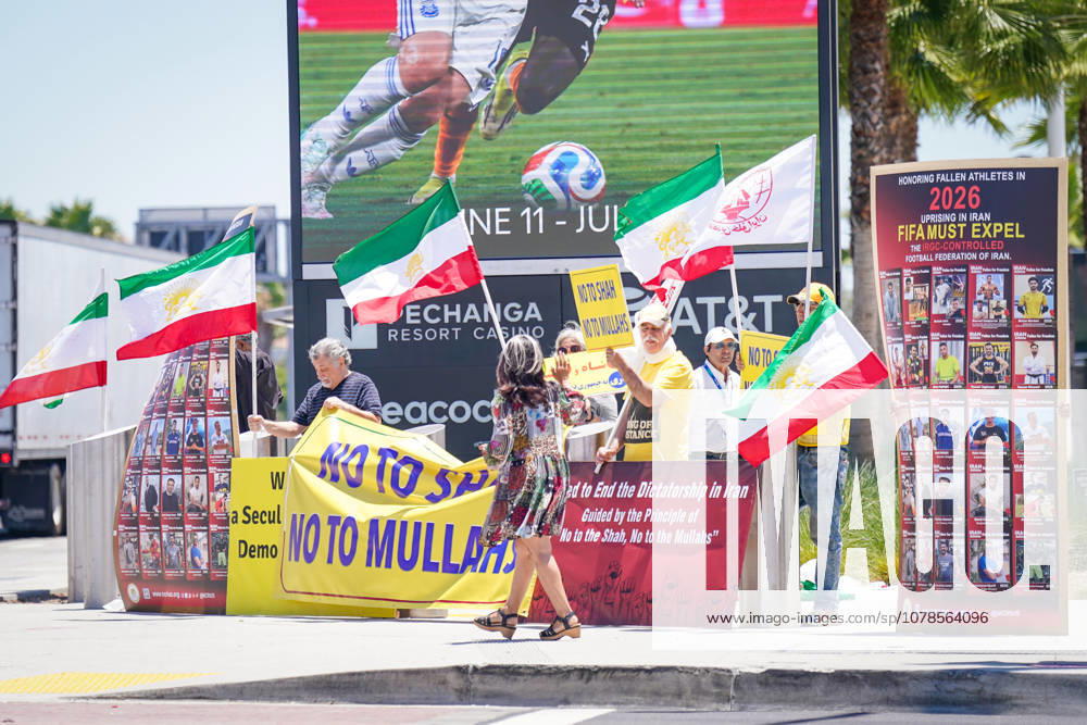 USA Soccer 2026 FIFA World Cup Group Stage Group G Iran vs. New Zealand SoFi Stadium, Inglewood, Los Angeles County, California Exiled Iranians demonstrate outside SoFi Stadium ahead of a 2026 FIFA World Cup match against the Islamic Republic of Iran The activists commemorate athletes who have been killed and persecuted and demand the exclusion of the Iranian Football Federation The protests are linked to the Woman, Life, Freedom,detected_source_language