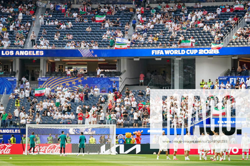 USA Soccer 2026 FIFA World Cup Group Stage Group G Iran vs. New Zealand SoFi Stadium, Inglewood, Los Angeles County, California Fans from the Iranian diaspora display historic Iranian flags featuring the lion and sun, as well as the Israeli national flag with the Star of David symbol, during the pitch inspection ahead of the 2026 FIFA World Cup group stage match between Iran and New Zealand at SoFi Stadium,detected_source_language