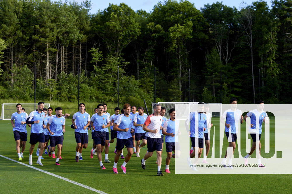 (260616) -- BOSTON, June 16, 2026 -- Players of Iraq attend a training session ahead of the group I stage match against Norway at the FIFA World Cup, WM, Weltmeisterschaft, Fussball 2026 in Boston, the United States, June 15, 2026. ) (SP)U.S.-BOSTON-FOOTBALL-FIFA WORLD CUP-TEAM IRAQ-TRAINING ChenxYichen