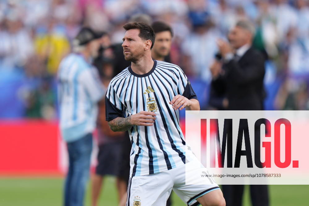 Argentina v Algeria - FIFA World Cup, WM, Weltmeisterschaft, Fussball 2026 - Group J KANSAS CITY, UNITED STATES - JUNE 16: Lionel Messi of Argentina warms up prior to 2026 FIFA World Cup First Stage Group J match between Argentina and Algeria at Arrowhead Stadium (Kansas City Stadium) in Kansas City, Missouri, United States on June 16, 2026. Hakan Akgun Anadolu Kansas City United States. Editorial use only. Please get in touch for any other usage.