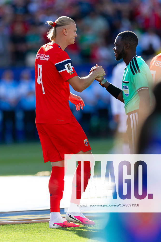 Foxborough, Massachusetts, USA; Norway forward Erling Haaland (9) shakes hands with match officials ahead of a FIFA World Cup, WM, Weltmeisterschaft, Fussball 2026 Group I match between Iraq and Norway at Boston Stadium. (c) CSM - ZUMAc04_ 20260616_zma_c04_093