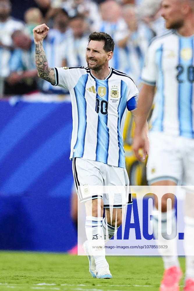 Football: 2026 World Cup Argentina s Lionel Messi (L) celebrates after scoring the opening goal in the first half of a World Cup Group J football match against Algeria at Kansas City Stadium in Kansas City, Missouri, on June 16, 2026. A14AA0005619110P