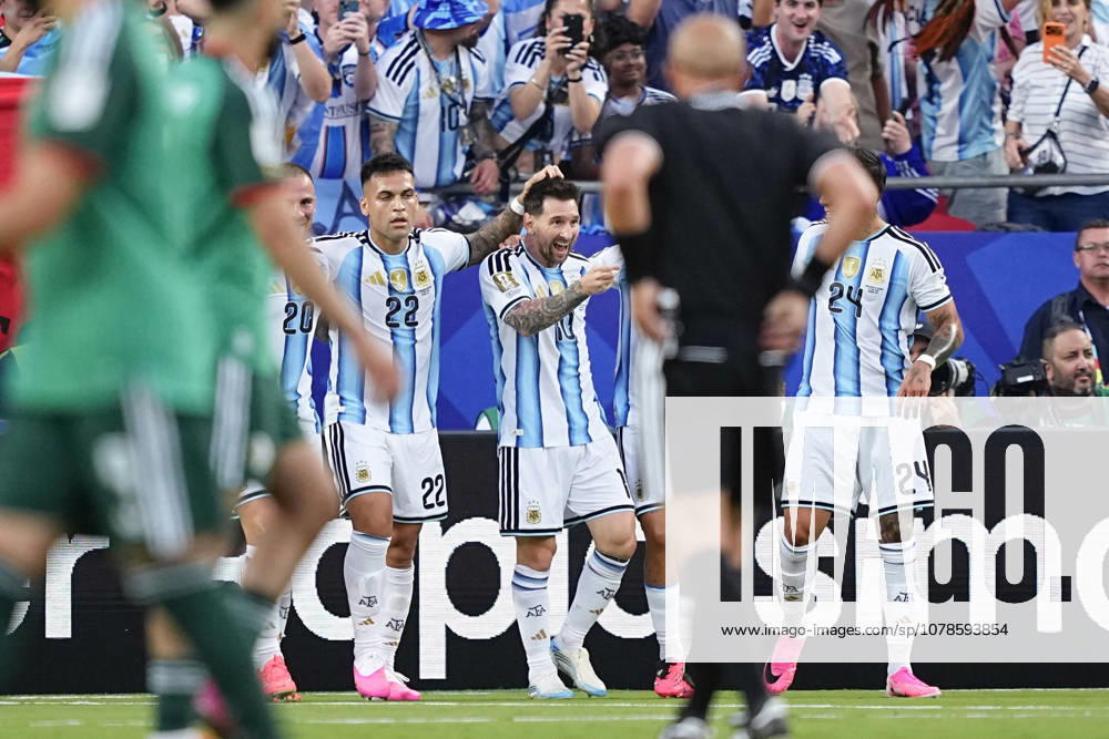 Football: 2026 World Cup Argentina s Lionel Messi (back, C) celebrates after scoring the opening goal in the first half of a World Cup Group J football match against Algeria at Kansas City Stadium in Kansas City, Missouri, on June 16, 2026. A14AA0005619117P