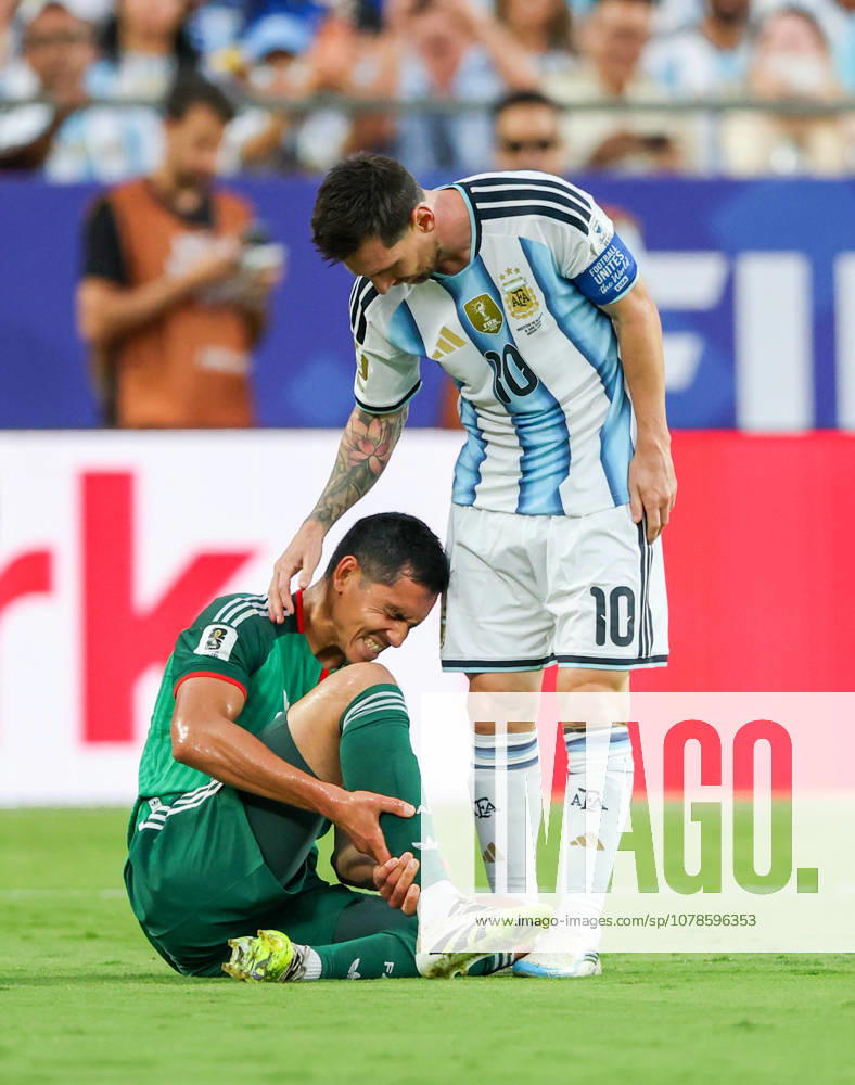 Argentina forward Lionel Messi (10) commits a foul against Algeria defender Aissa Mandi (2) at Kansas City Stadium in Kansas City, MO. CSM Kansas City United States - ZUMAc04_ 20260617_zma_c04_044