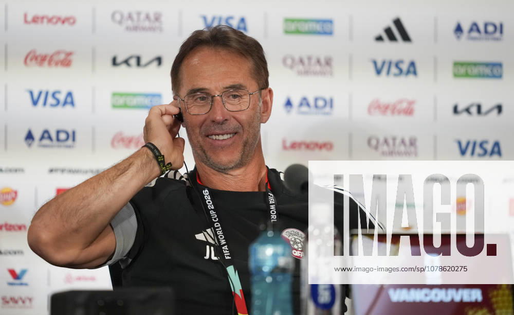 (260618) -- VANCOUVER, June 18, 2026 -- Julen Lopetegui, head coach of Qatar, attends a press conference, PK, Pressekonferenz ahead of the group B match between Canada and Qatar at the 2026 FIFA World Cup, WM, Weltmeisterschaft, Fussball in Vancouver, Canada, June 17, 2026. ) (SP)CANADA-VANCOUVER-FOOTBALL-FIFA WORLD CUP-PRESS CONFERENCE-QATAR MengxYongmin