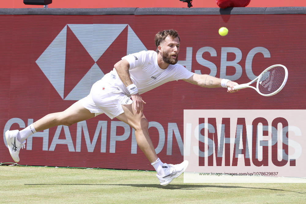 TENNIS - ATP, Tennis Herren Queen s Club LONDON,ENGLAND,18.JUN.26 - TENNIS - ATP World Tour, HSBC Championships. Image shows Corentin Moutet (FRA). GEPAxpictures Grieves