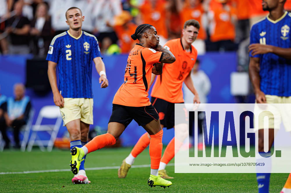 Crysencio Summerville seen celebrating after scoring goal during FIFA World Cup, WM, Weltmeisterschaft, Fussball 2026 game between national teams of Netherlands and Sweden (Grzegorz Wajda Ball Raw Images) Houston Houston Stadium USA