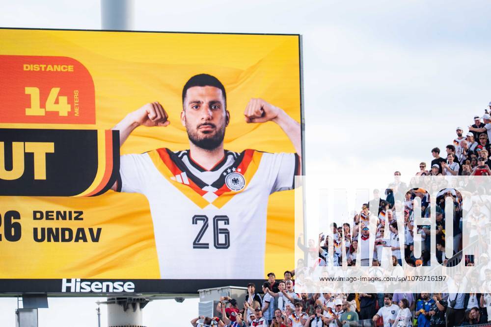 2026 FIFA World Cup, Group E, Match 2, Germany vs. Ivory Coast, June 20, 2026, at Toronto Stadium, Toronto. Deniz Undav of Germany scores, bringing the score to 2–1 on the stadium scoreboard.,detected_source_language