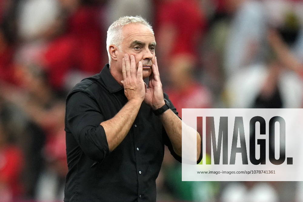 FIFA World Cup, WM, Weltmeisterschaft, Fussball 2026 - Group G - New Zealand vs Egypt New Zealand s head coach Darren Bazeley looks disappointed after losing the FIFA World Cup 2026 group stage match New Zealand against Egypt, in Vancouver, Canada, 21 June 2026. VANCOUVER Canada