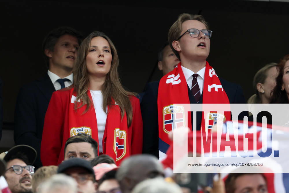 Norway v Senegal: Group I - FIFA World Cup, WM, Weltmeisterschaft, Fussball 2026 Princess Ingrid Alexandra of Norway and Prince Sverre Magnus of Norway in the stand before the FIFA World Cup 2026 Group I match between Norway and Senegal at New York New Jersey Stadium on June 22, 2026 in East Rutherford, United States. East Rutherford New York New Jersey Stadium NJ United States