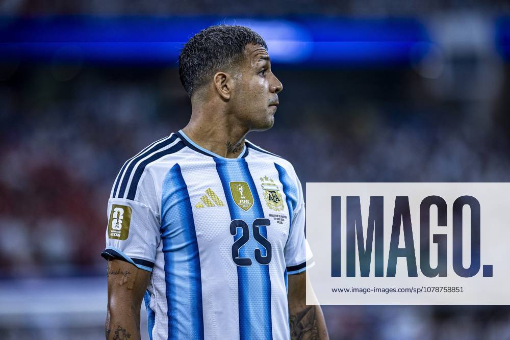 The match between Argentina and Austria will determine the leader of Group J at Dallas Stadium in the 2026 World Cup. Arlington (TX), 06 22 2026 - sports football world cup Argentina Austria USA Argentine player Facundo Medina in a match between Argentina and Austria, valid for the second round of Group J of the 2026 World Cup, played at Dallas Stadium, in Arlington, Texas, this Monday (22).(Foto: Pedro Paulo Diaz Thenews2 imago images) SPO