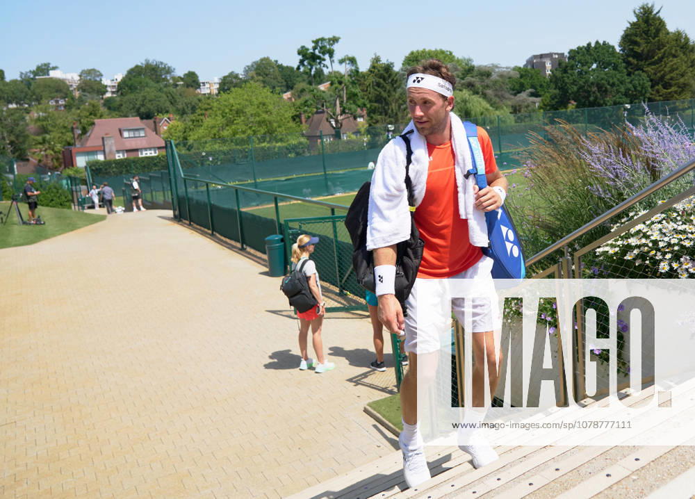 2026 Wimbledon, June 23, Practice LONDON, - JUNE 23: Casper Ruud of Norway moves between courts during the 2026 Wimbledon, June 23, Practice at The all England club, Wimbledon on June 23, 2026 in London, GBR. London The all England club, Wimbledon GBR