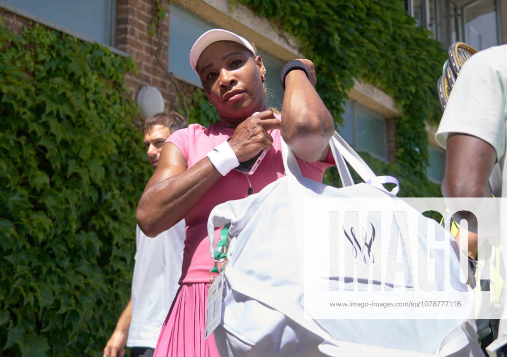 2026 Wimbledon, June 23, Practice LONDON, - JUNE 23: Serena Williams of the Unites States moves between courts during the 2026 Wimbledon, June 23, Practice at The all England club, Wimbledon on June 23, 2026 in London, GBR. London The all England club, Wimbledon GBR