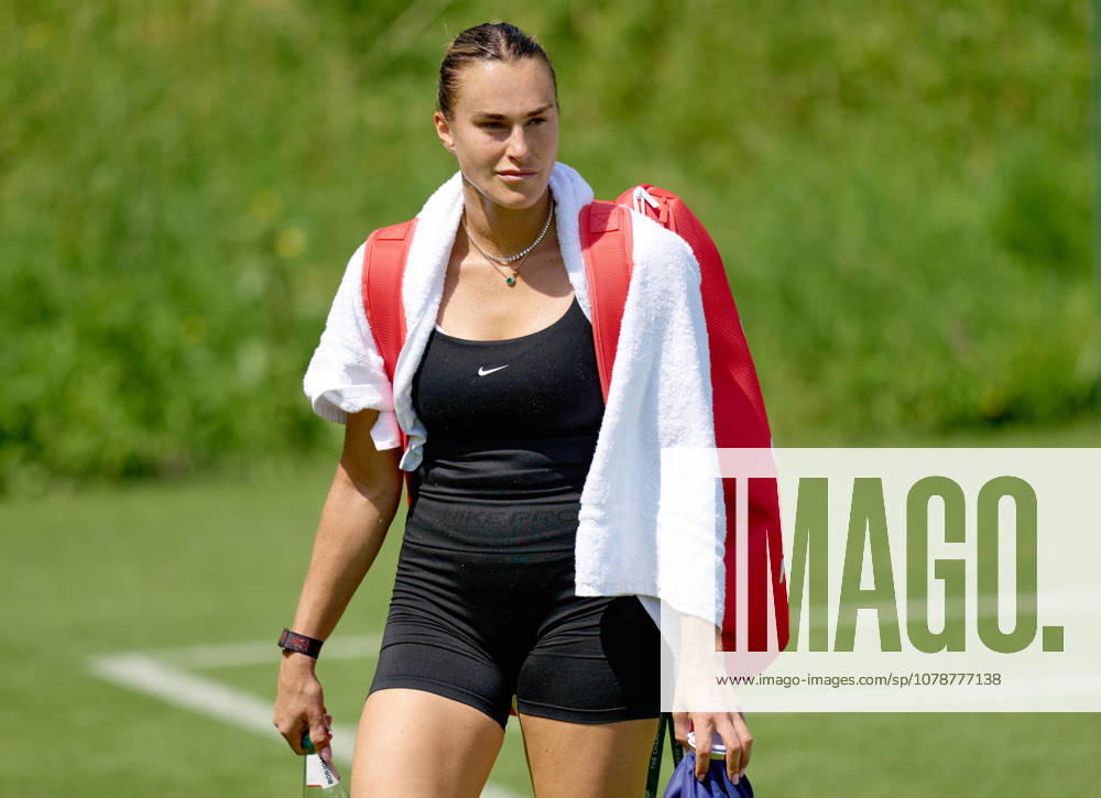 2026 Wimbledon, June 23, Practice LONDON, - JUNE 23: Aryna Sabalenka moves between courts during the 2026 Wimbledon, June 23, Practice at The all England club, Wimbledon on June 23, 2026 in London, GBR. London The all England club, Wimbledon GBR