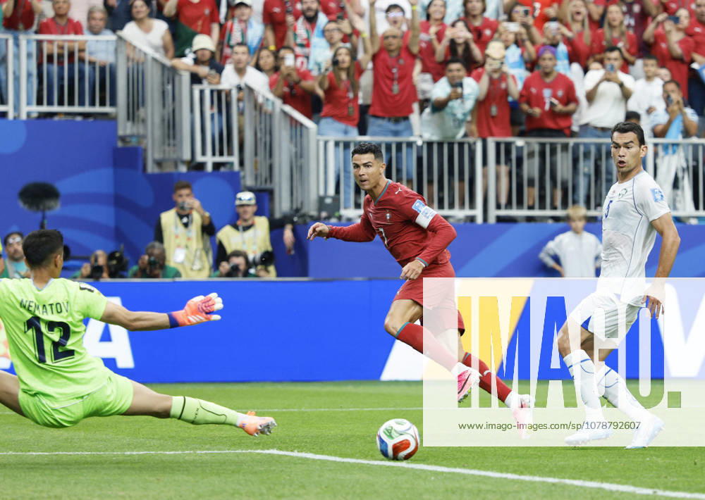 Football: 2026 World Cup Portugal s Cristiano Ronaldo (C) scores the second of his two goals in the first half of a World Cup Group K football match against Uzbekistan at Houston Stadium in Houston on June 23, 2026. A14AA0005620003P